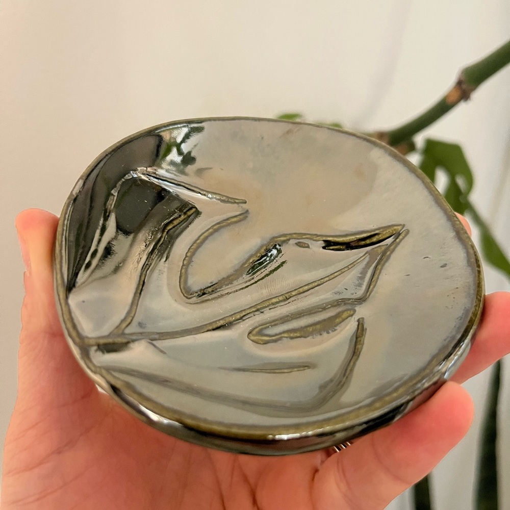 Elegant Bronze Ceramic Leaf Dish